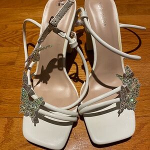 TOP Moda White Heels with Sparkling Butterfly Details